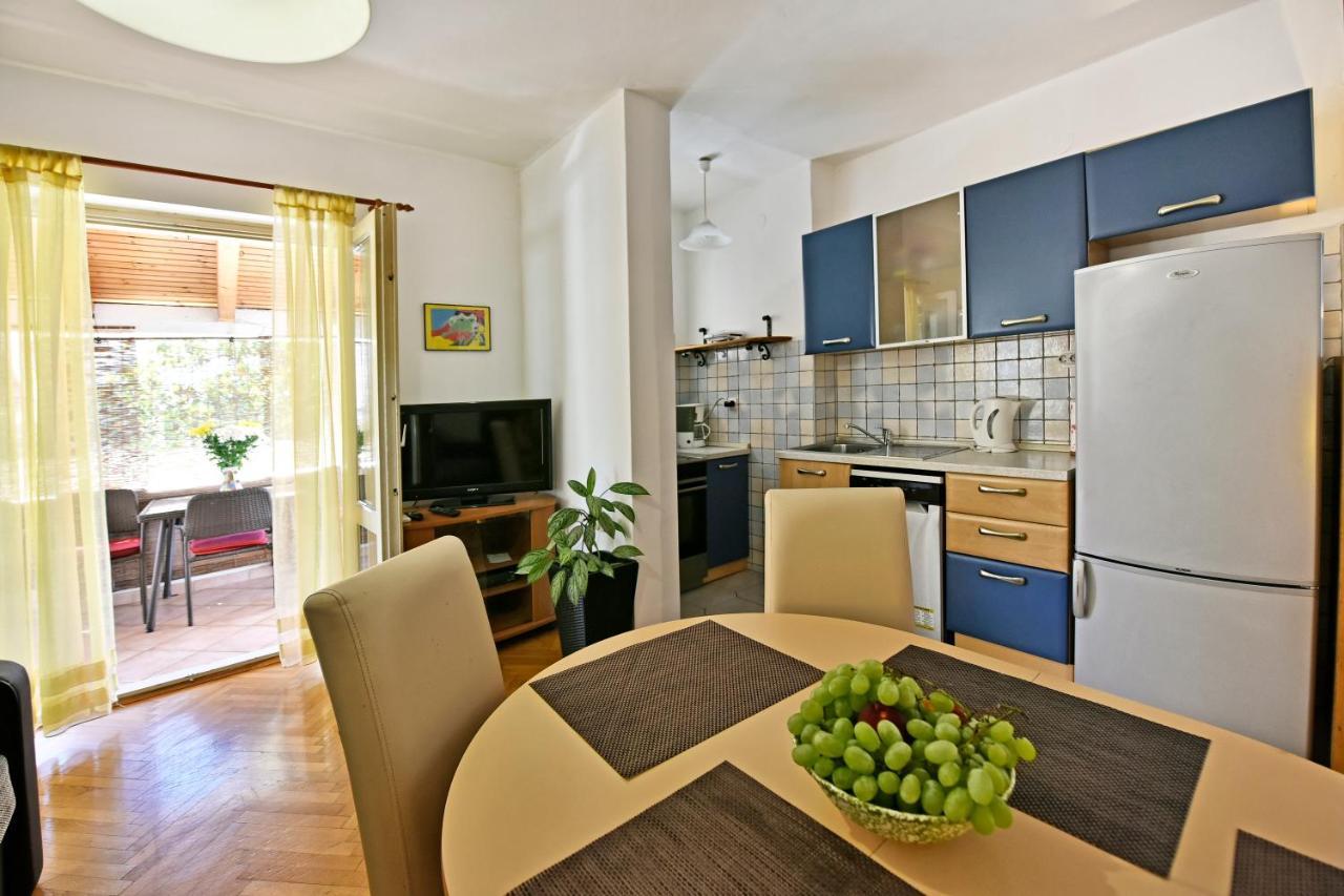 Apartment Nikola Poreč Buitenkant foto